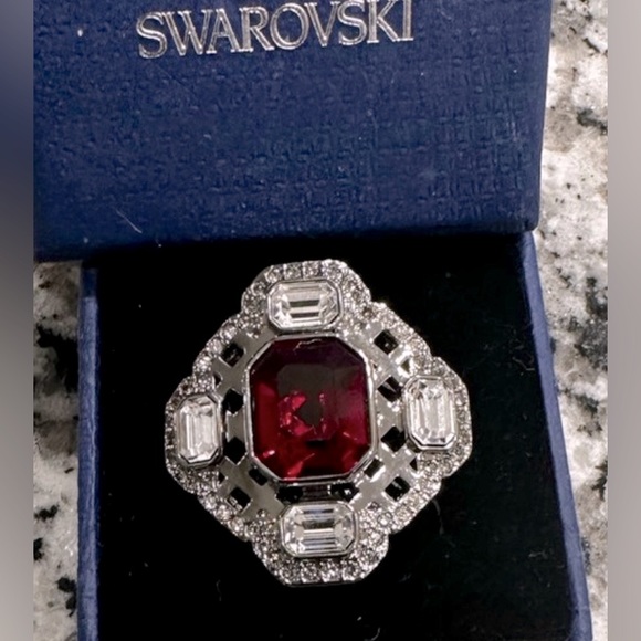 Swarovski red Sheila ring - Picture 1 of 4
